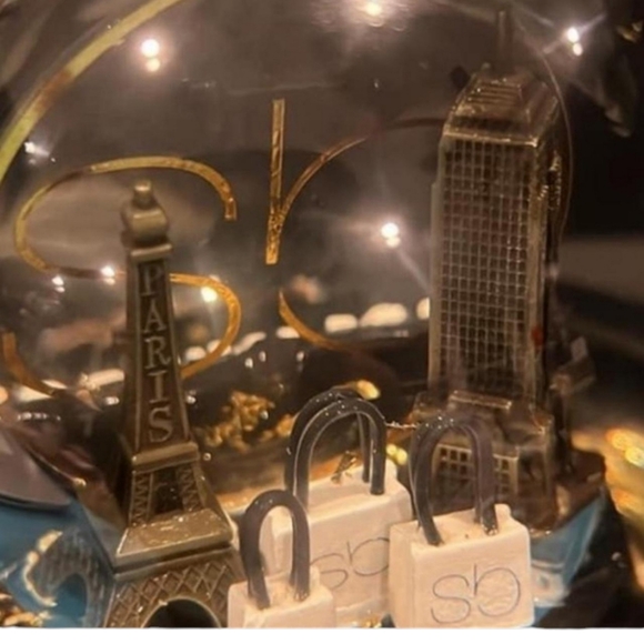 Scott Barnes Snow Globe NWT/NIB Limited Edition - Picture 2 of 5